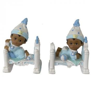 BEBE GARCON NOIR SUR LIT 7.5CM